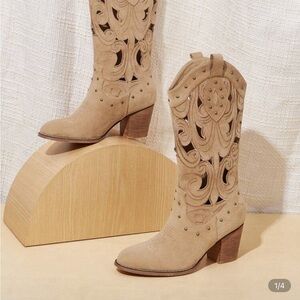 SHEIN Beige Embroidered Heeled cowboy Boots